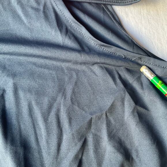 Nike Women’s Sleeveless Workout Tank Top size M, Blue Pink, with Built In Bra - Picture 9 of 9